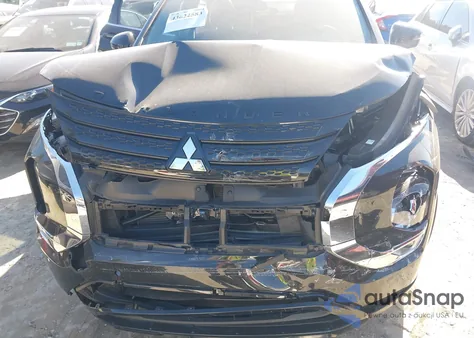 2024 Mitsubishi Outlander Se 2.5 2Wd/Se Black Edition S-Awc/Se Black Edition W/Pano Roof S-Awc z USA, uszkodzony, nr VIN JA4J3VA88RZ054582